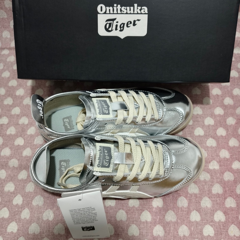 Onitsuka Tiger Metallic Silver & Cream Kids Sneakers - Picture 3 of 13